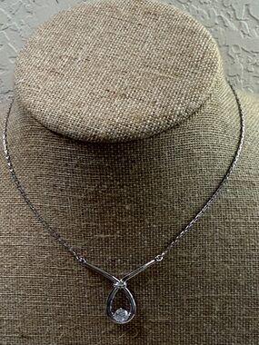 Fashion Jewelry Silver Teardrop Necklace with Clear Stone